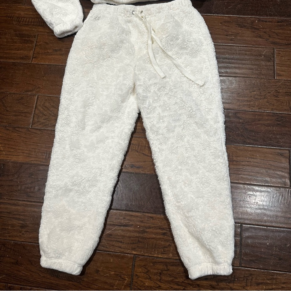 No Boundaries Soft Cream Fleece Coord Womens size 4-6 - Picture 2 of 6